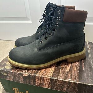 Men’s Timberland Classic 6-inch waterproof boot - size 10.5, navy